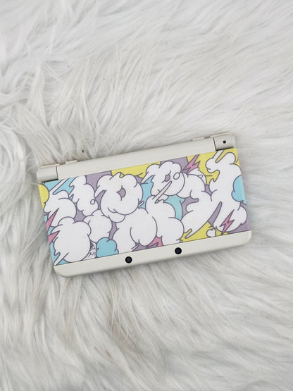 White "New" Model 3DS with Kyary Pamyu Pamyu Kawaii #2/Boo Clouds Plates