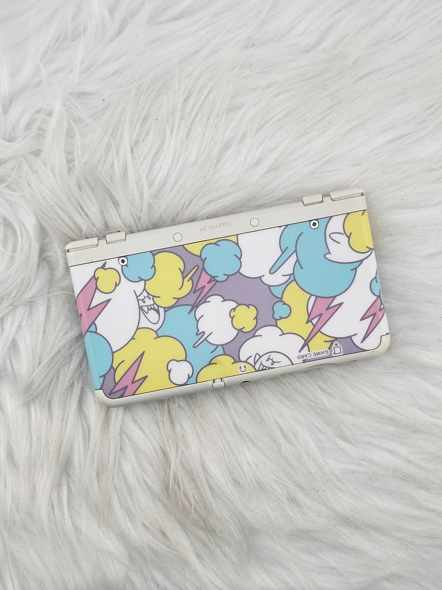 White "New" Model 3DS with Kyary Pamyu Pamyu Kawaii #2/Boo Clouds Plates