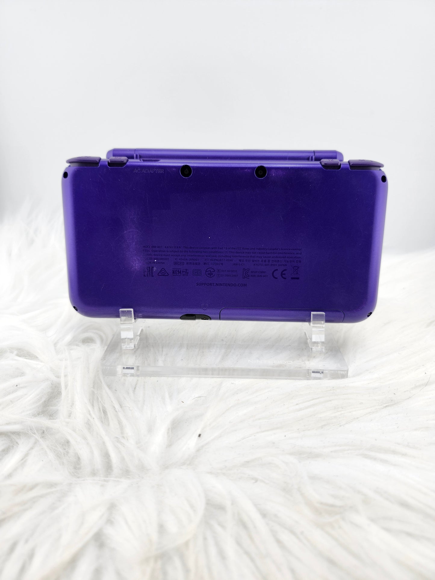 New 2DS XL in purple/silver