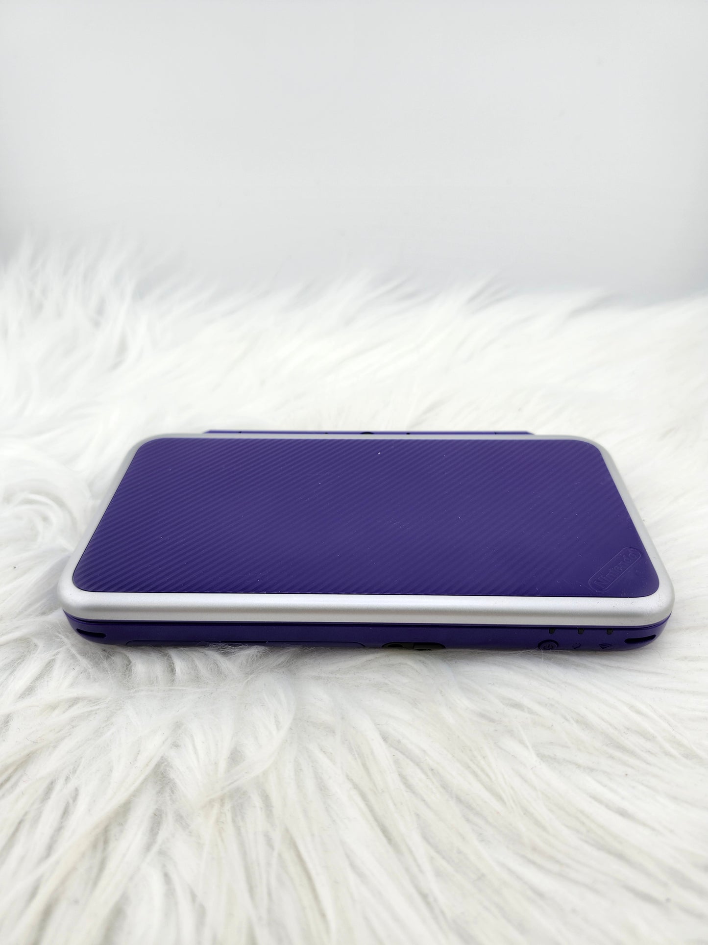 New 2DS XL in purple/silver