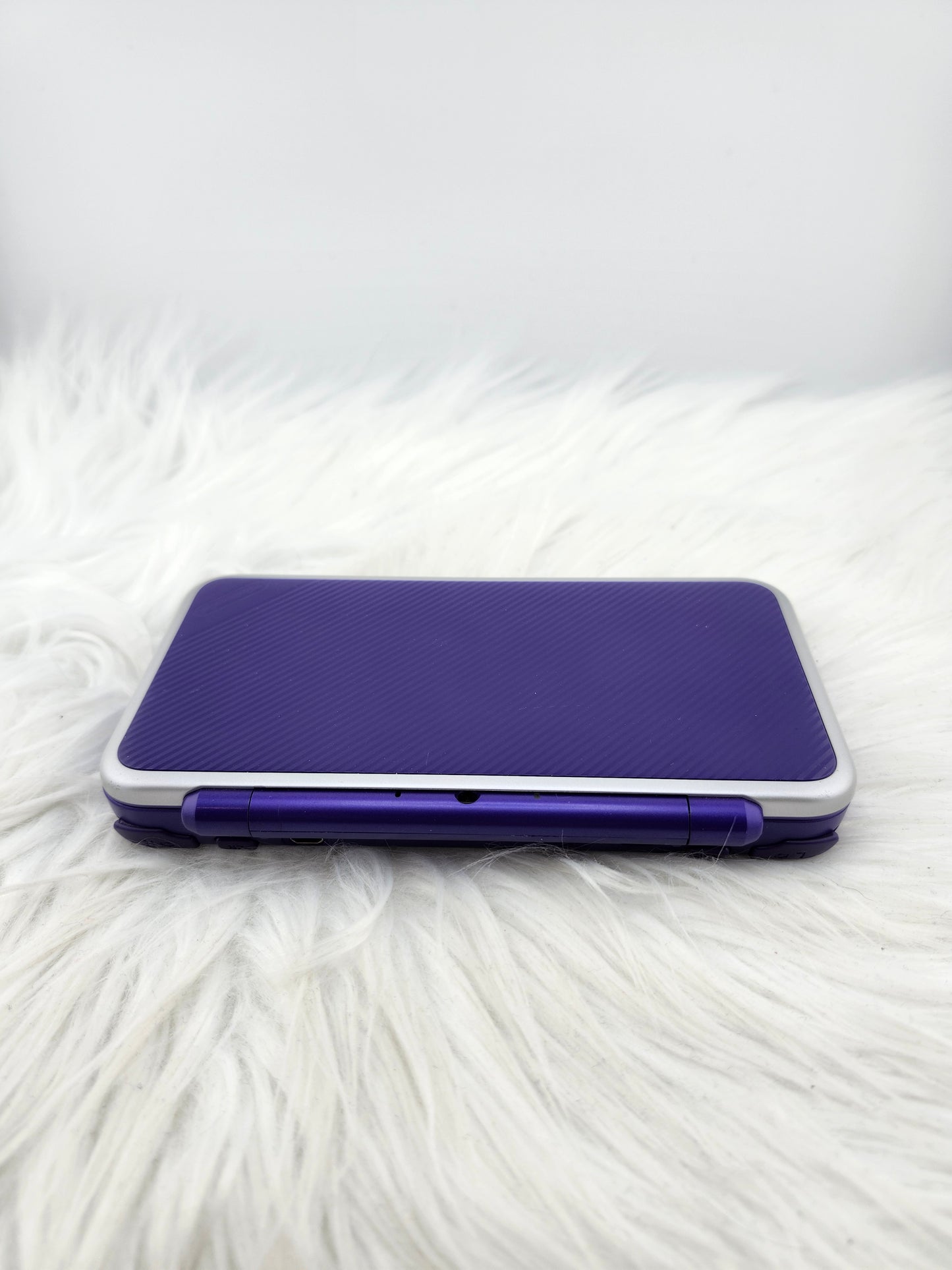 New 2DS XL in purple/silver