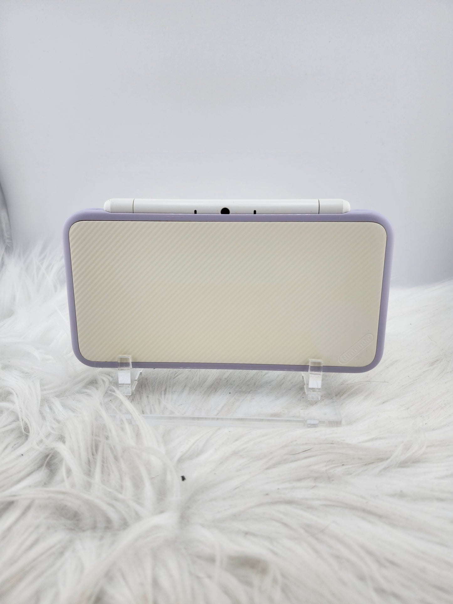 New 2DS XL in Lavender and White