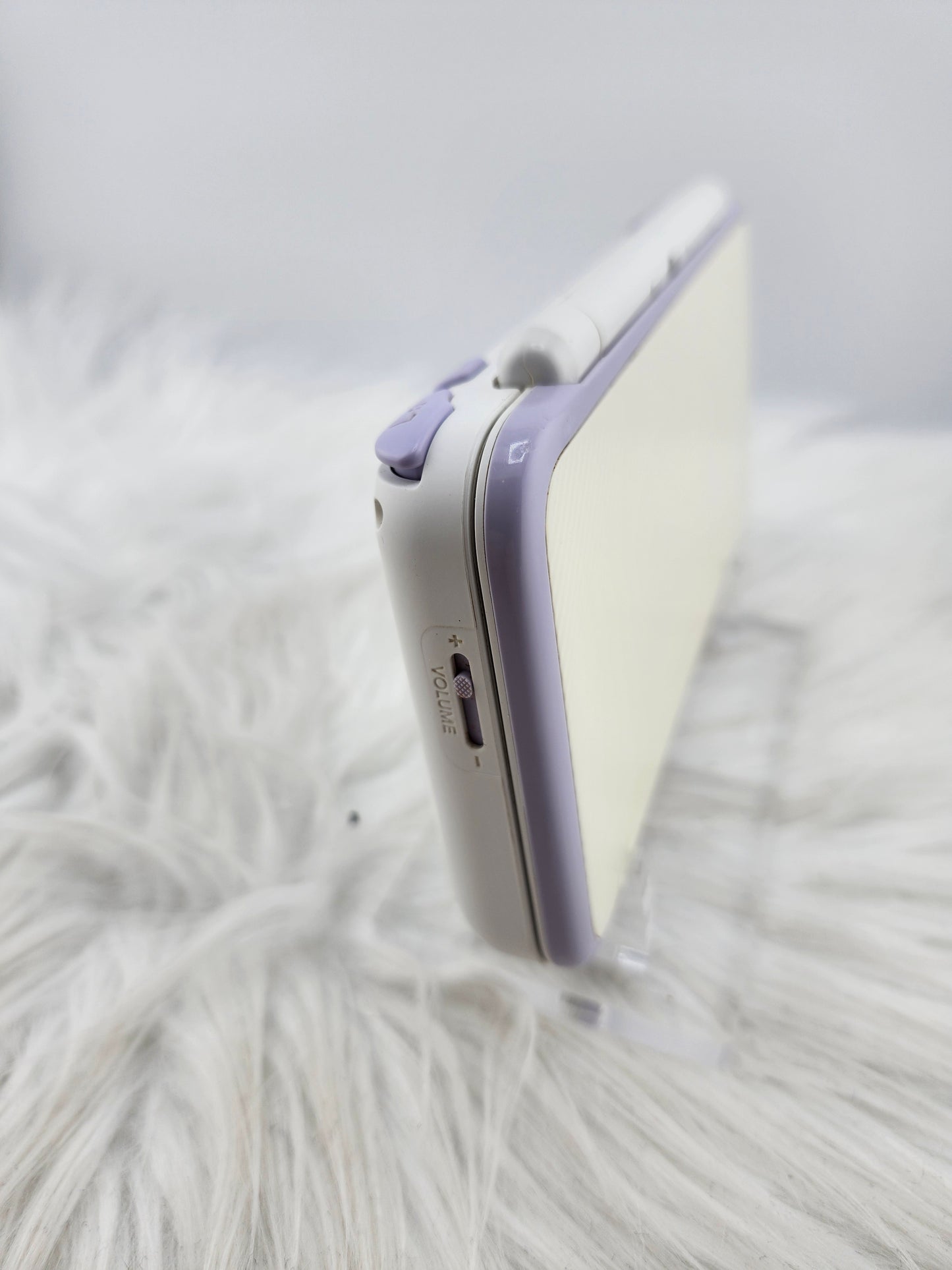 New 2DS XL in Lavender and White