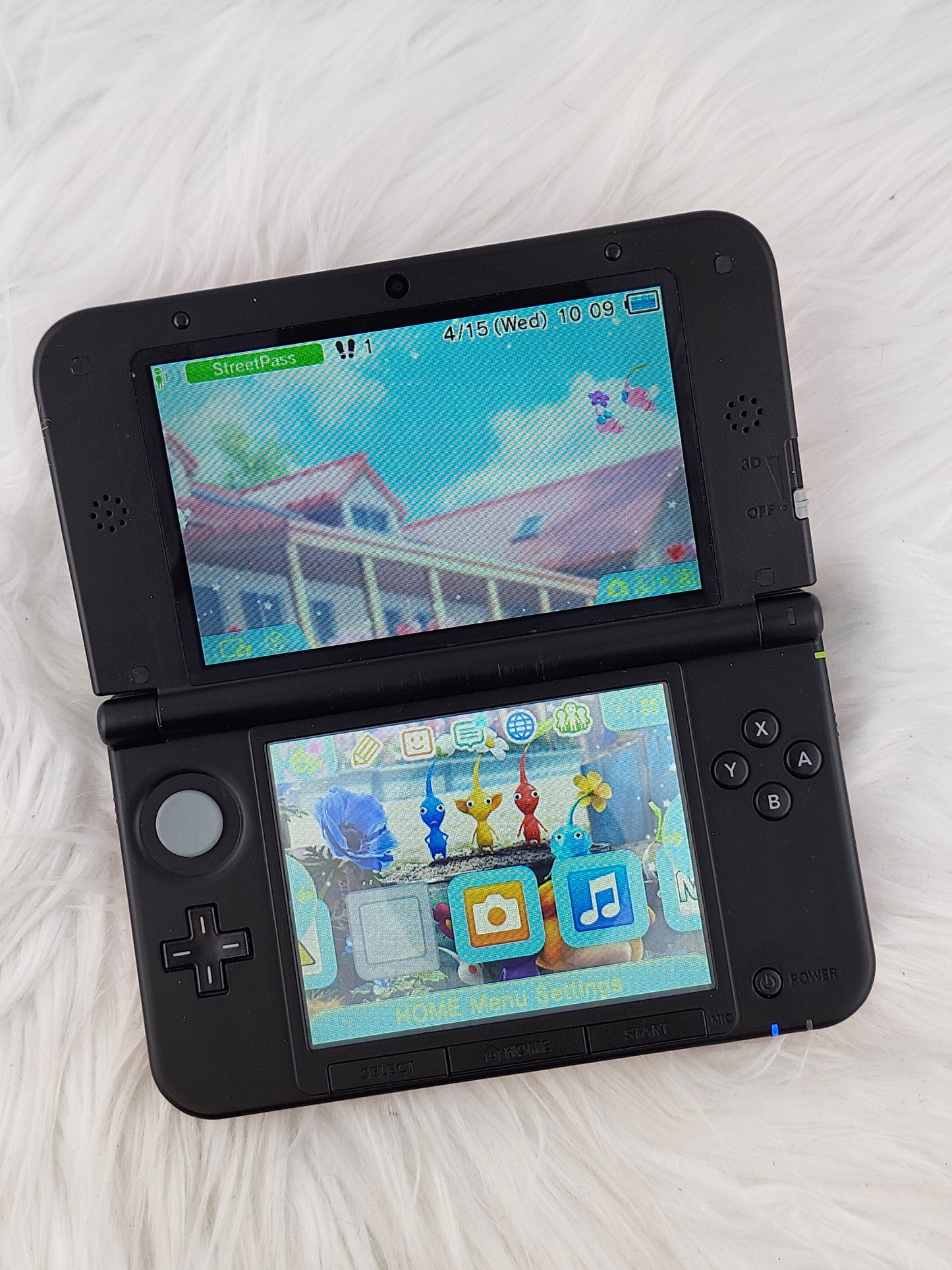 Red 3ds XL - Complete in Box
