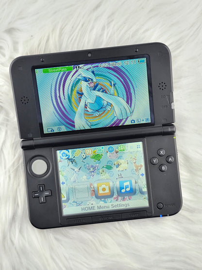 3DS XL plateada y negra - Completa en caja