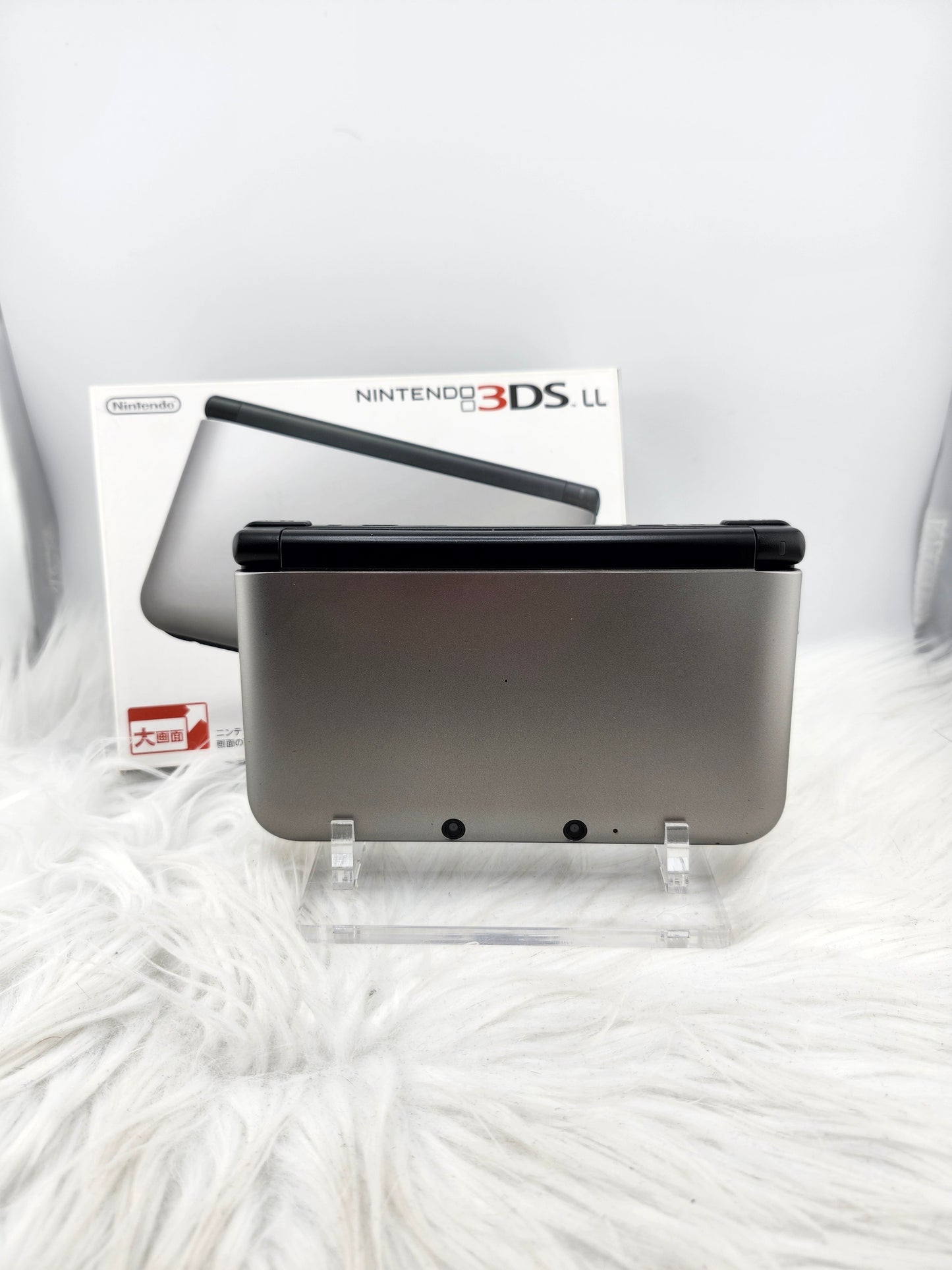 3DS XL plateada y negra - Completa en caja