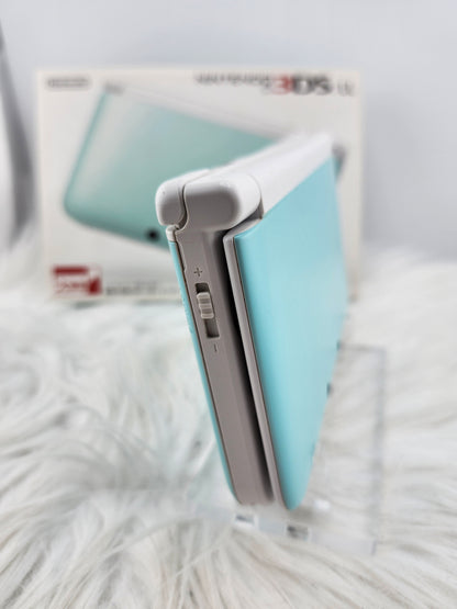 Mint and White 3DS XL - Complete in Box