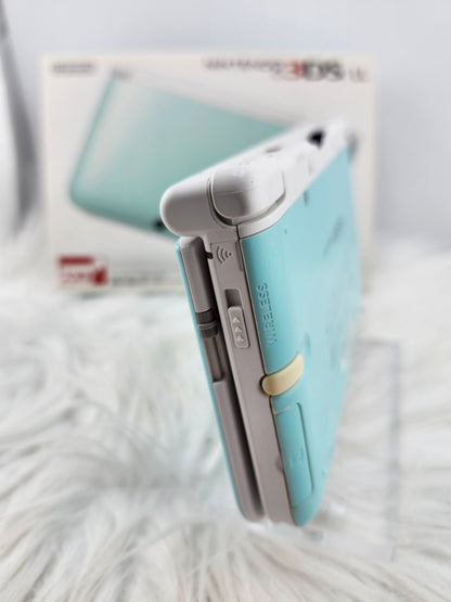 Mint and White 3DS XL - Complete in Box