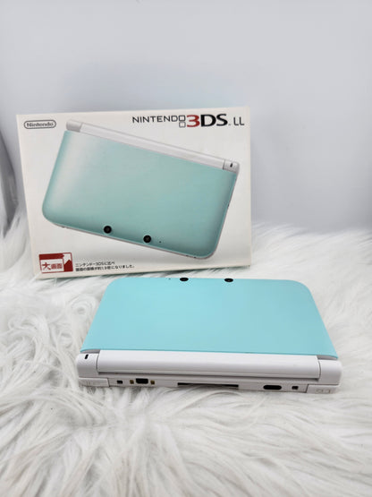 Mint and White 3DS XL - Complete in Box