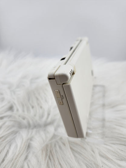 White DSi