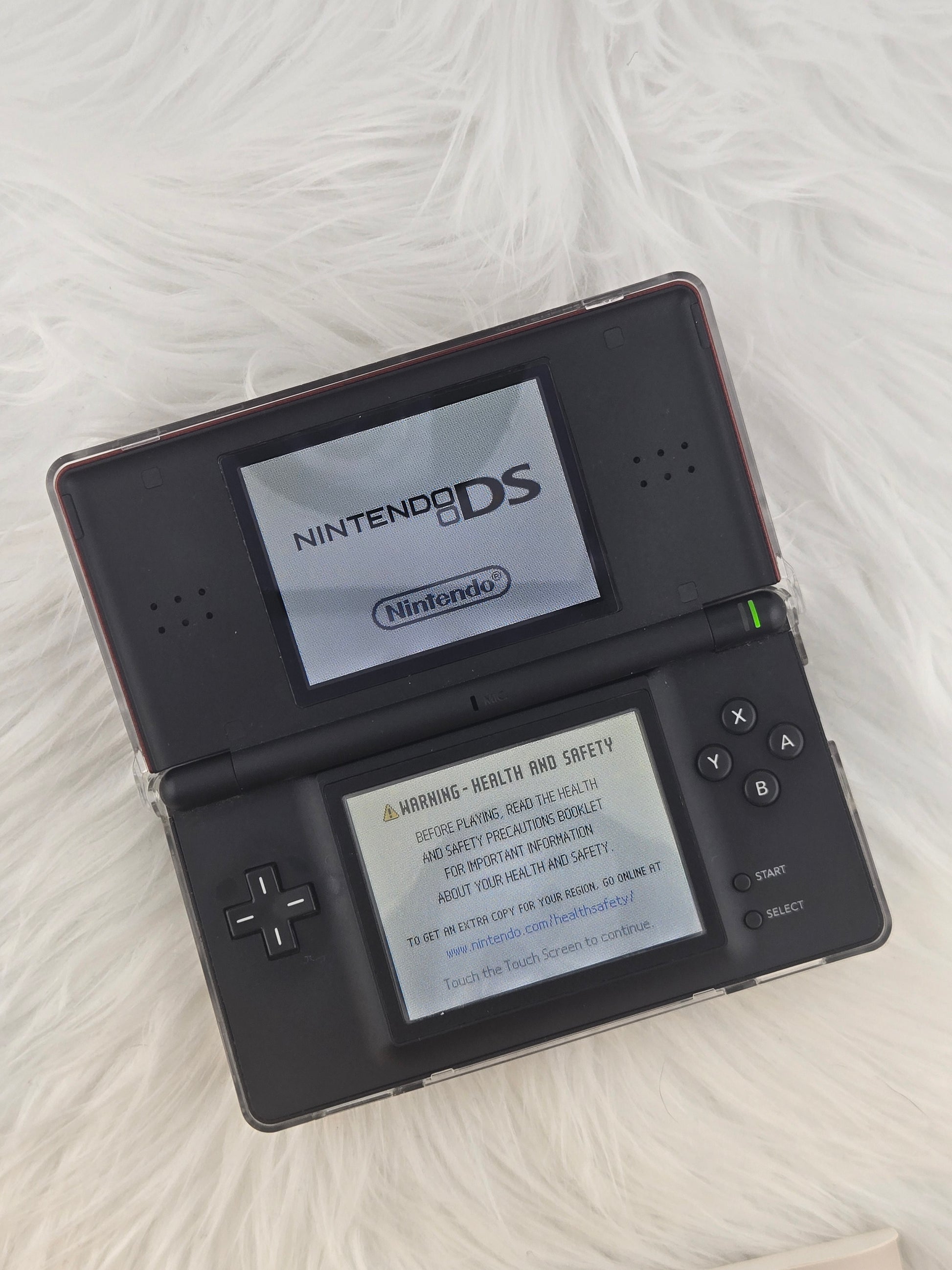 Crimson DS Lite Bundle - Complete in Box  image 2
