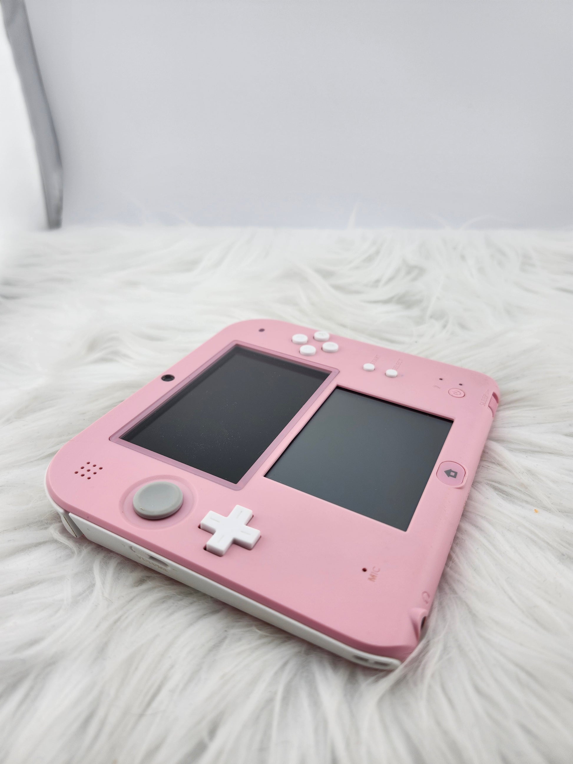 Pink and White 2ds image 9