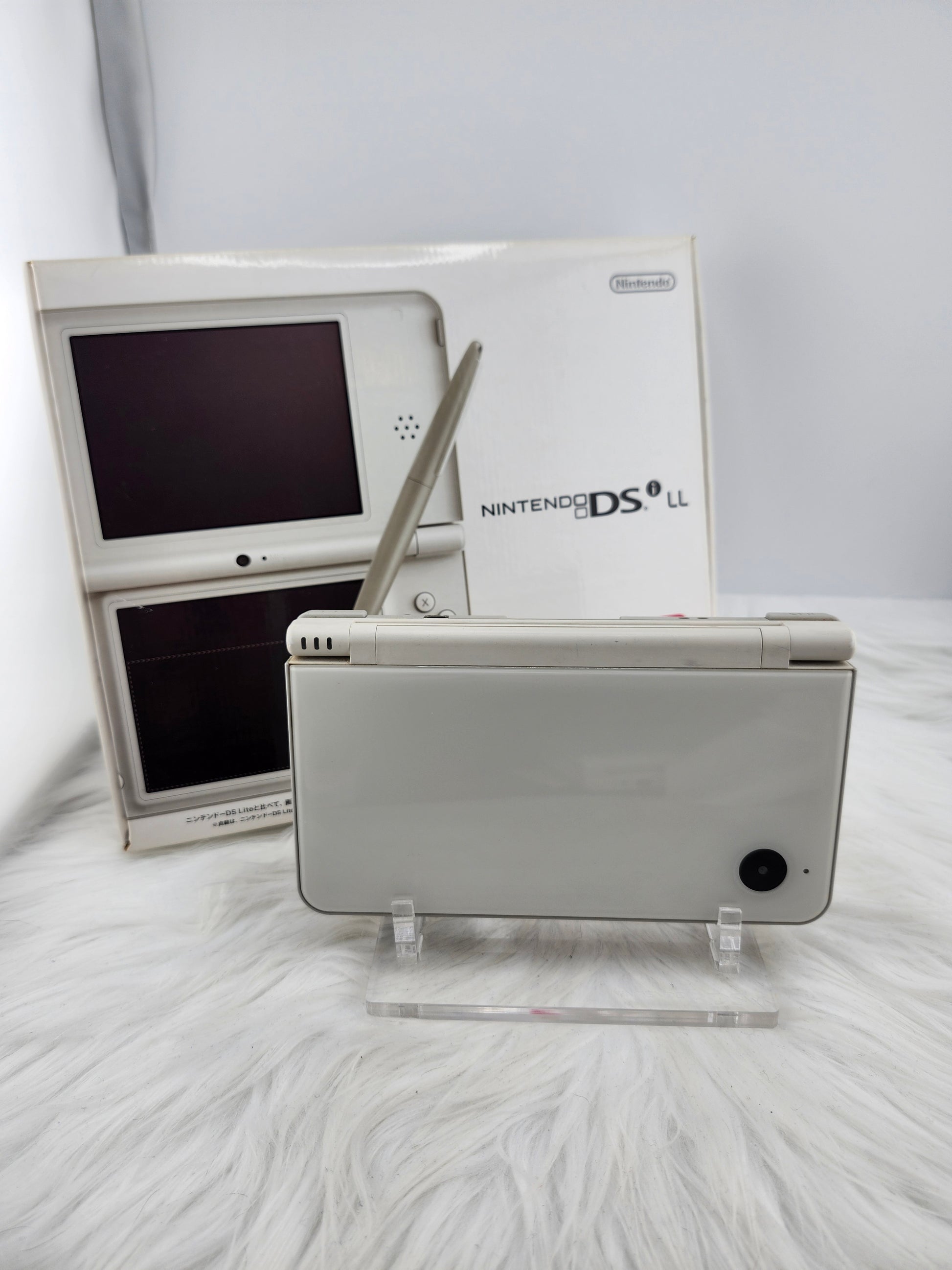Natural White DSi XL - Almost Complete in Box  image 3