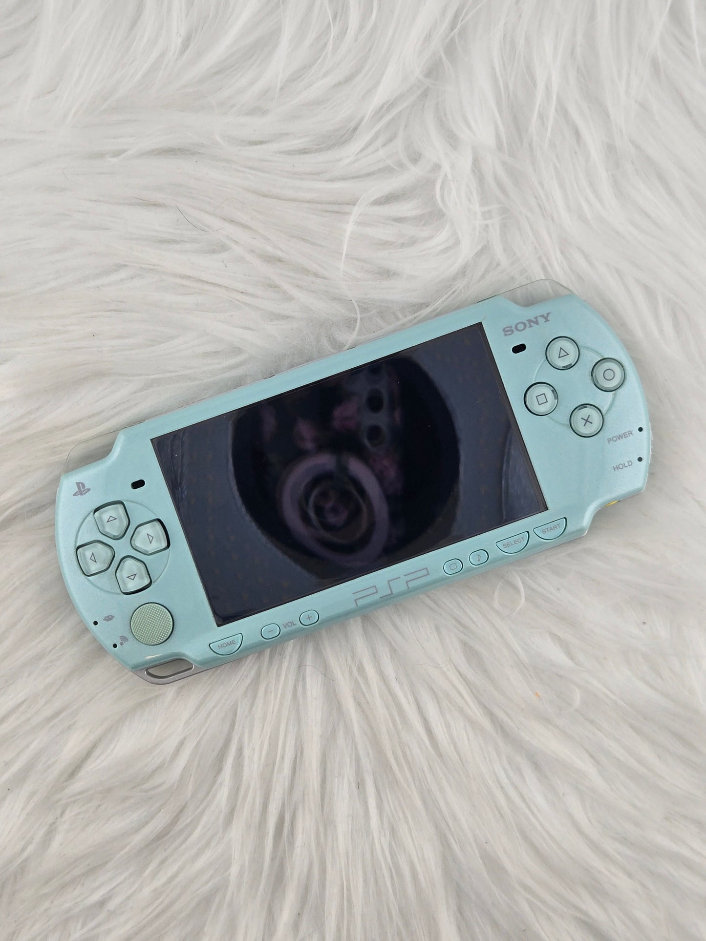 Mint PSP 2000 - Complete in Box  image 0
