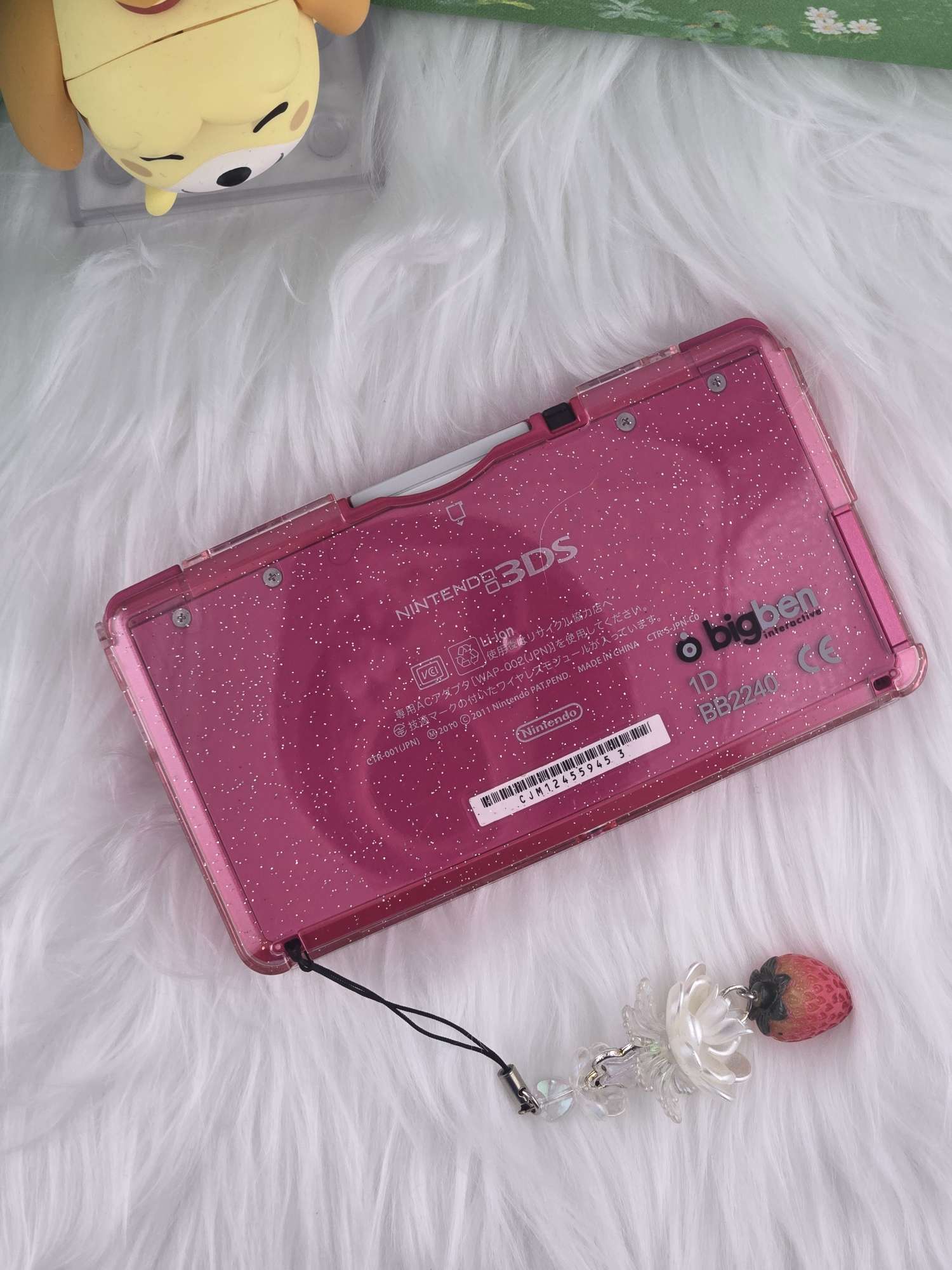 "Old" model 3ds glitter shell image 1