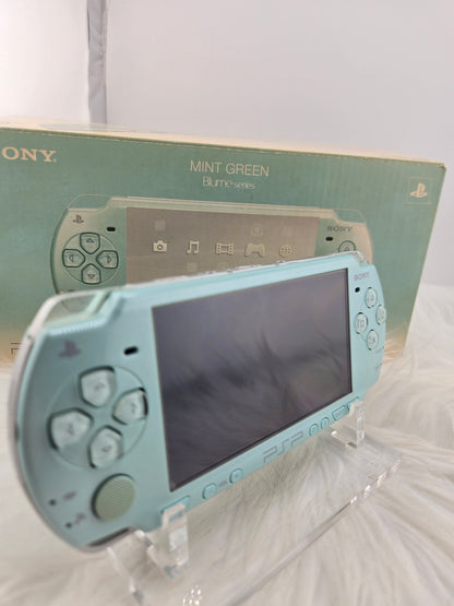 Mint PSP 2000 - Complete in Box  image 9