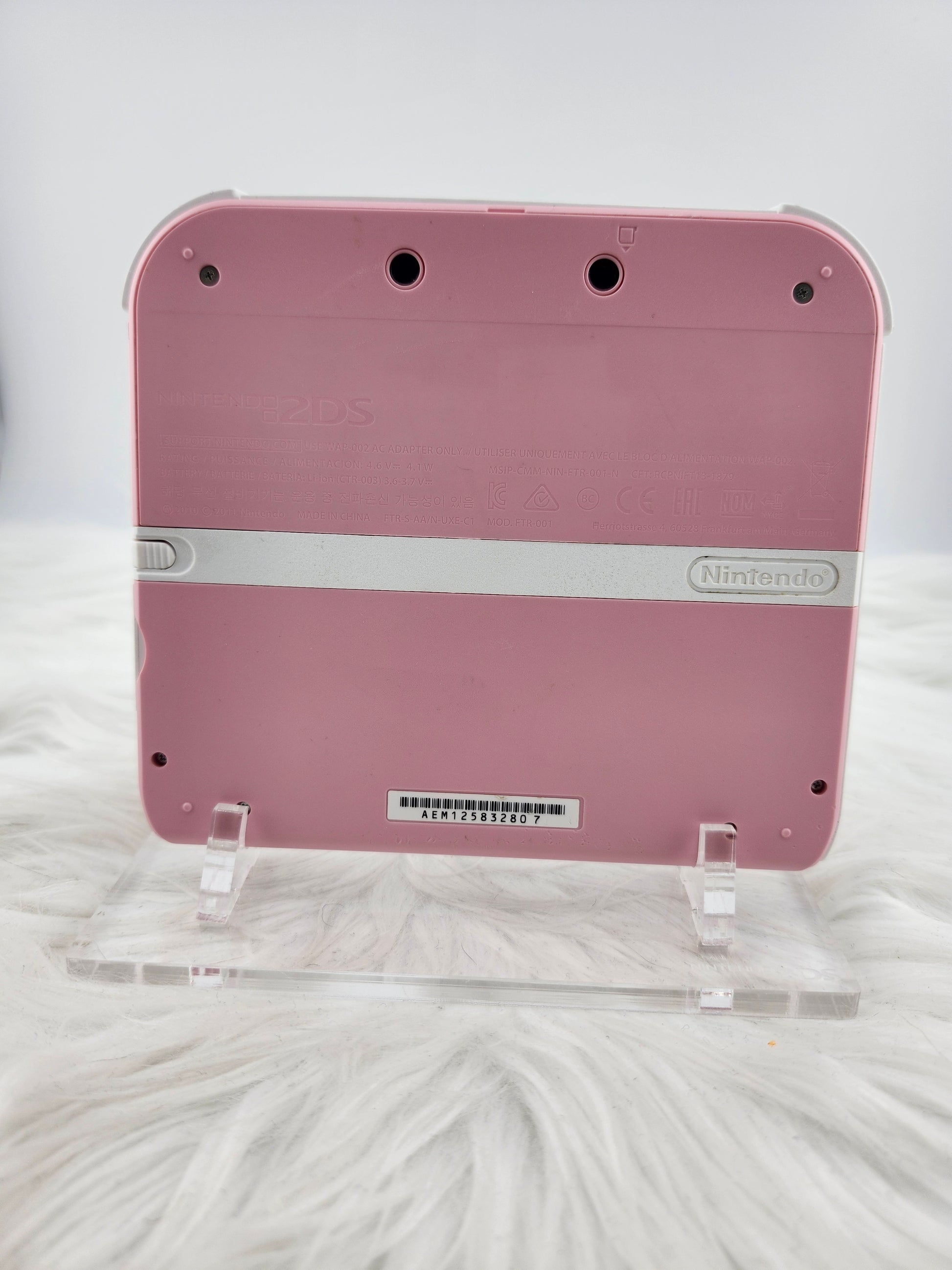 Pink and White 2ds image 4