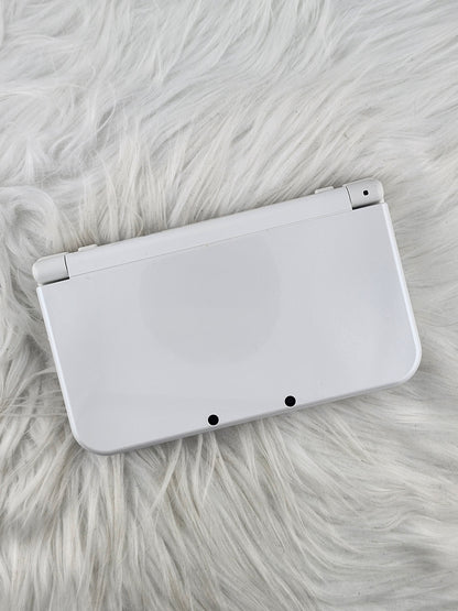 Disney Themed Pearl White "New" Model 3DS XL - Complete in Box