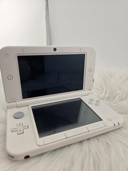 Tomodachi Life 3DS XL