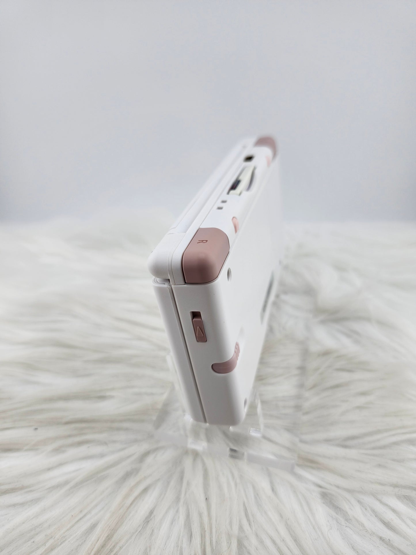 Custom Console: White and Pink DS Lite