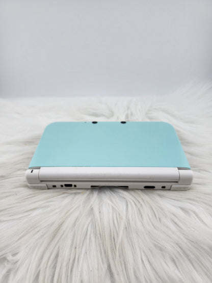 3DS XL Menta y Blanca
