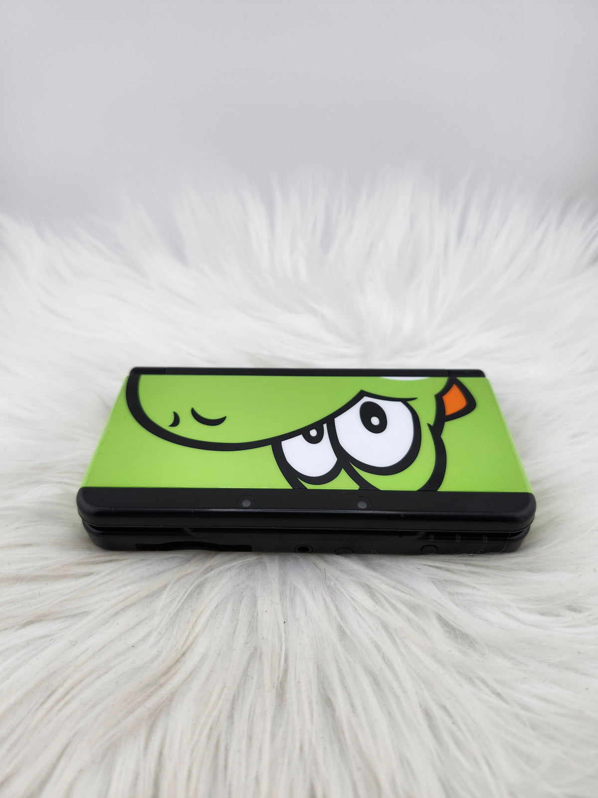 Black "New" Model 3ds with Yoshi Plates