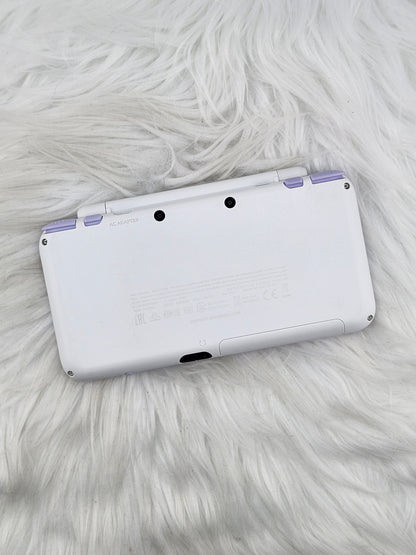 New 2DS XL en Lavanda y Blanco - con Caja