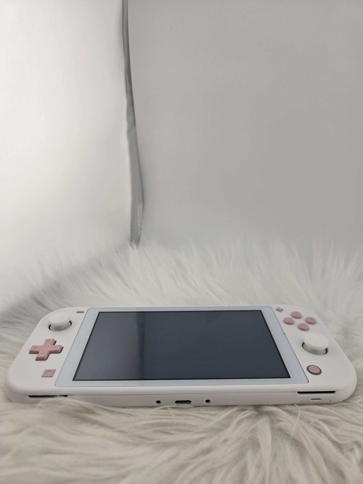 Custom Console: White and Pink Switch Lite