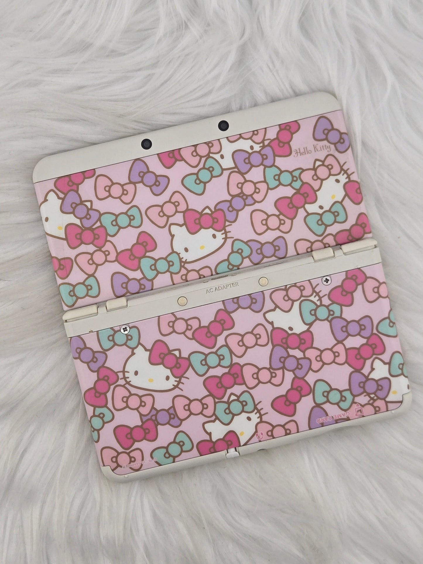 White "New" Model 3ds with Hello Kitty Plates