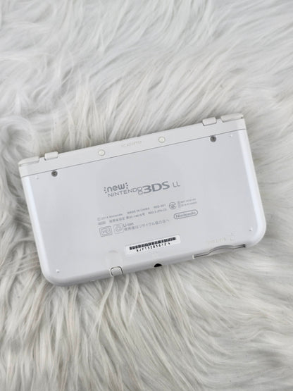 Disney Themed Pearl White "New" Model 3DS XL - Complete in Box