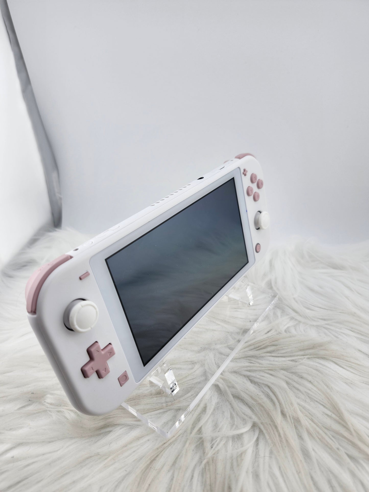 Custom Console: White and Pink Switch Lite