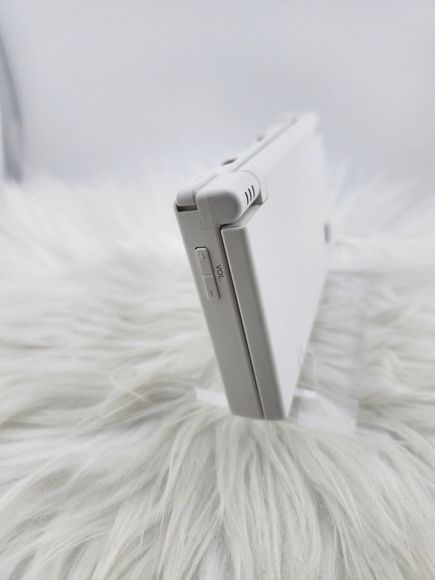 White DSi