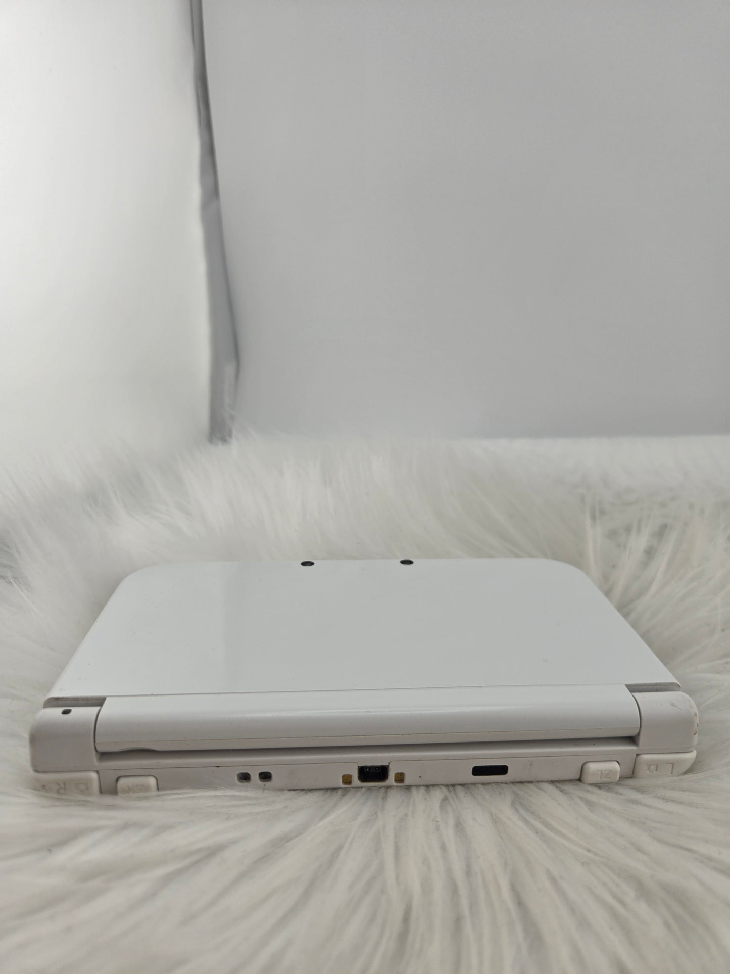 Pearl White "New" Model 3DS XL with bottom IPS screen