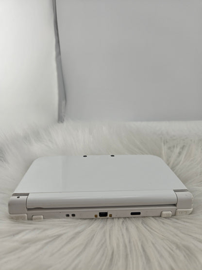 Pearl White "New" Model 3DS XL with bottom IPS screen