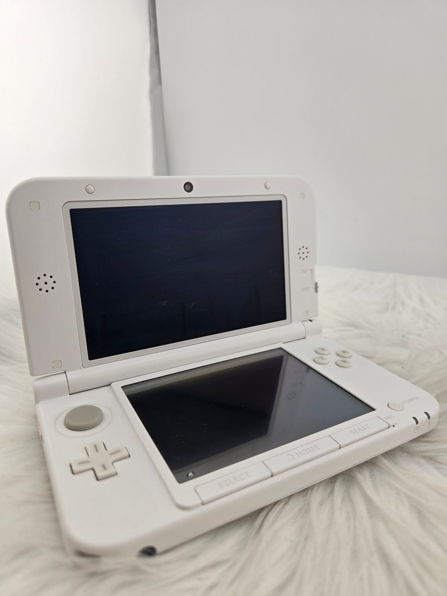 White 3DS XL