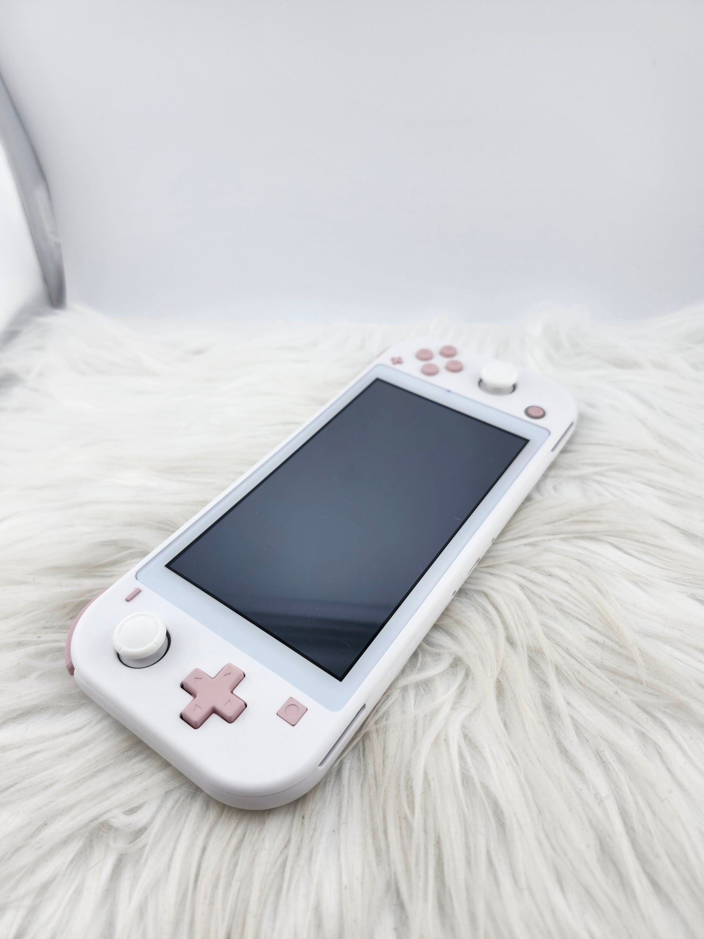 Custom Console: White and Pink Switch Lite