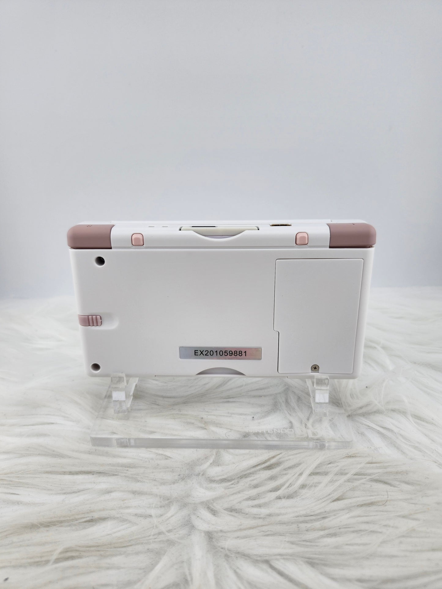 Custom Console: White and Pink DS Lite