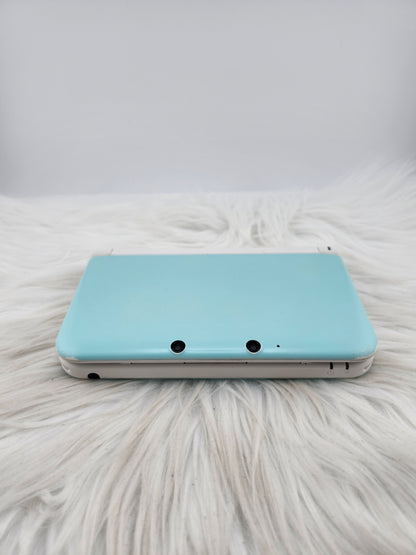 3DS XL Menta y Blanca