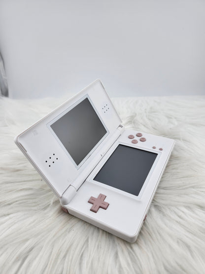 Custom Console: White and Pink DS Lite