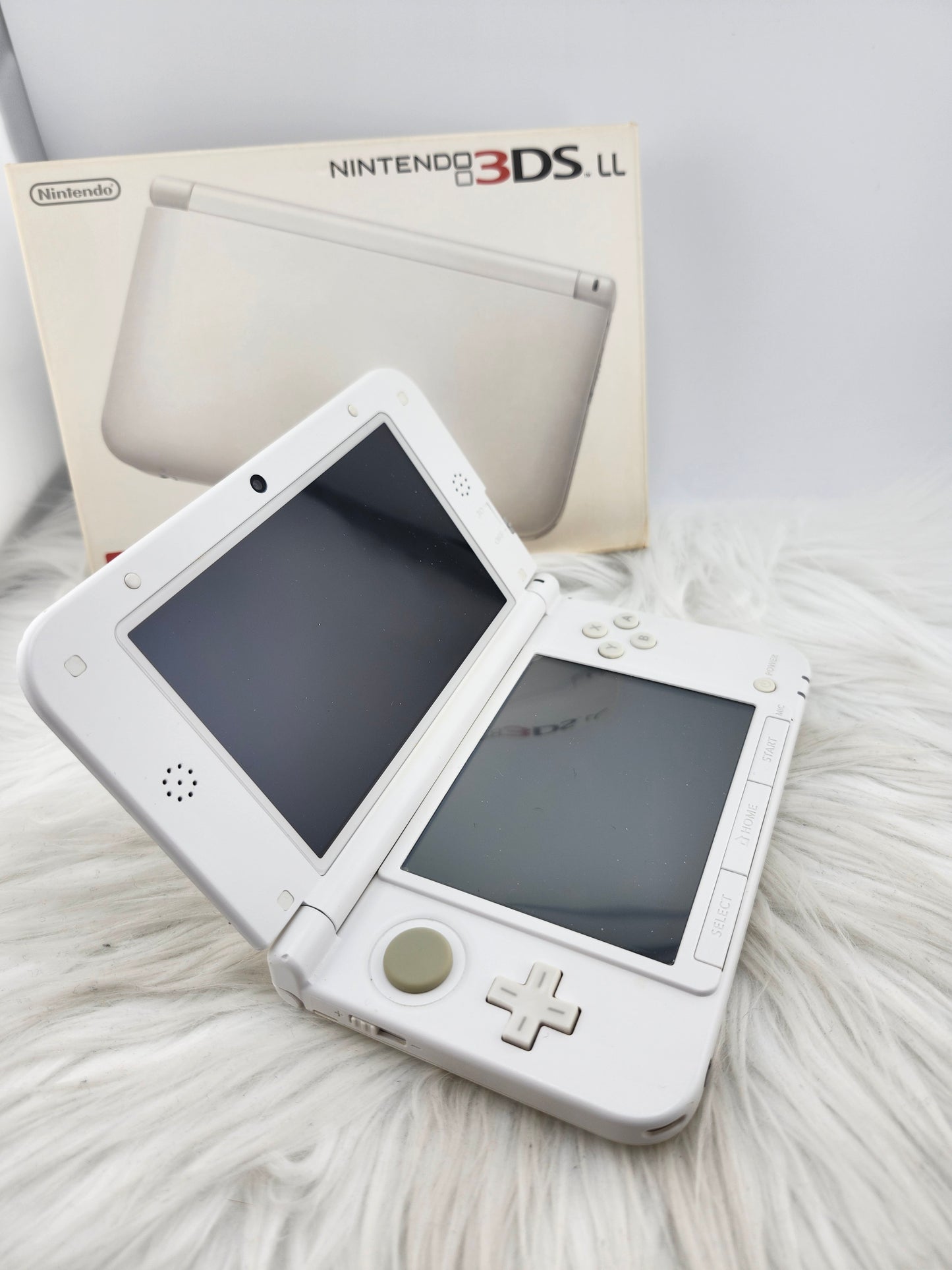 White 3DS XL - Complete in Box