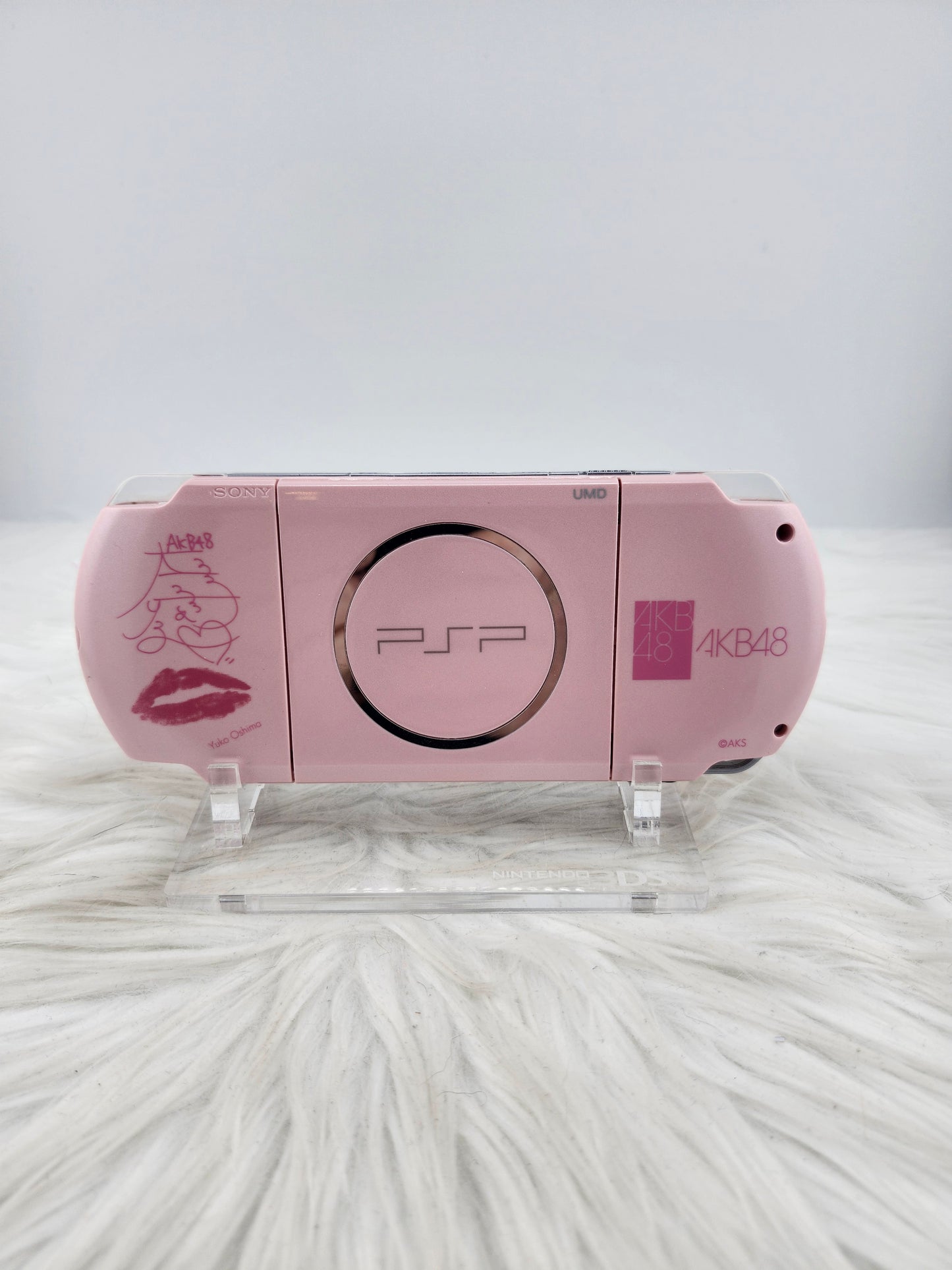 PSP 3000 rosa "Blossom" Edición Especial AKB48