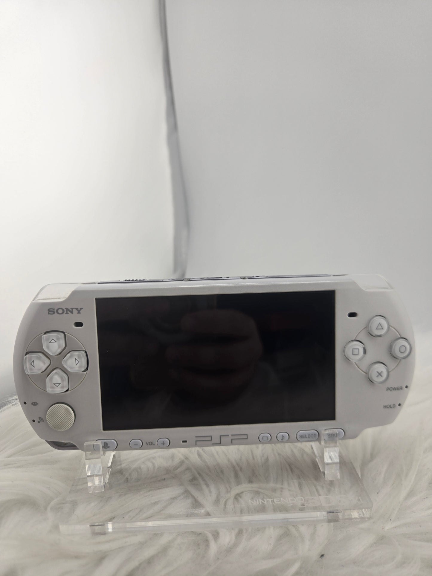 Pearl White PSP 3000