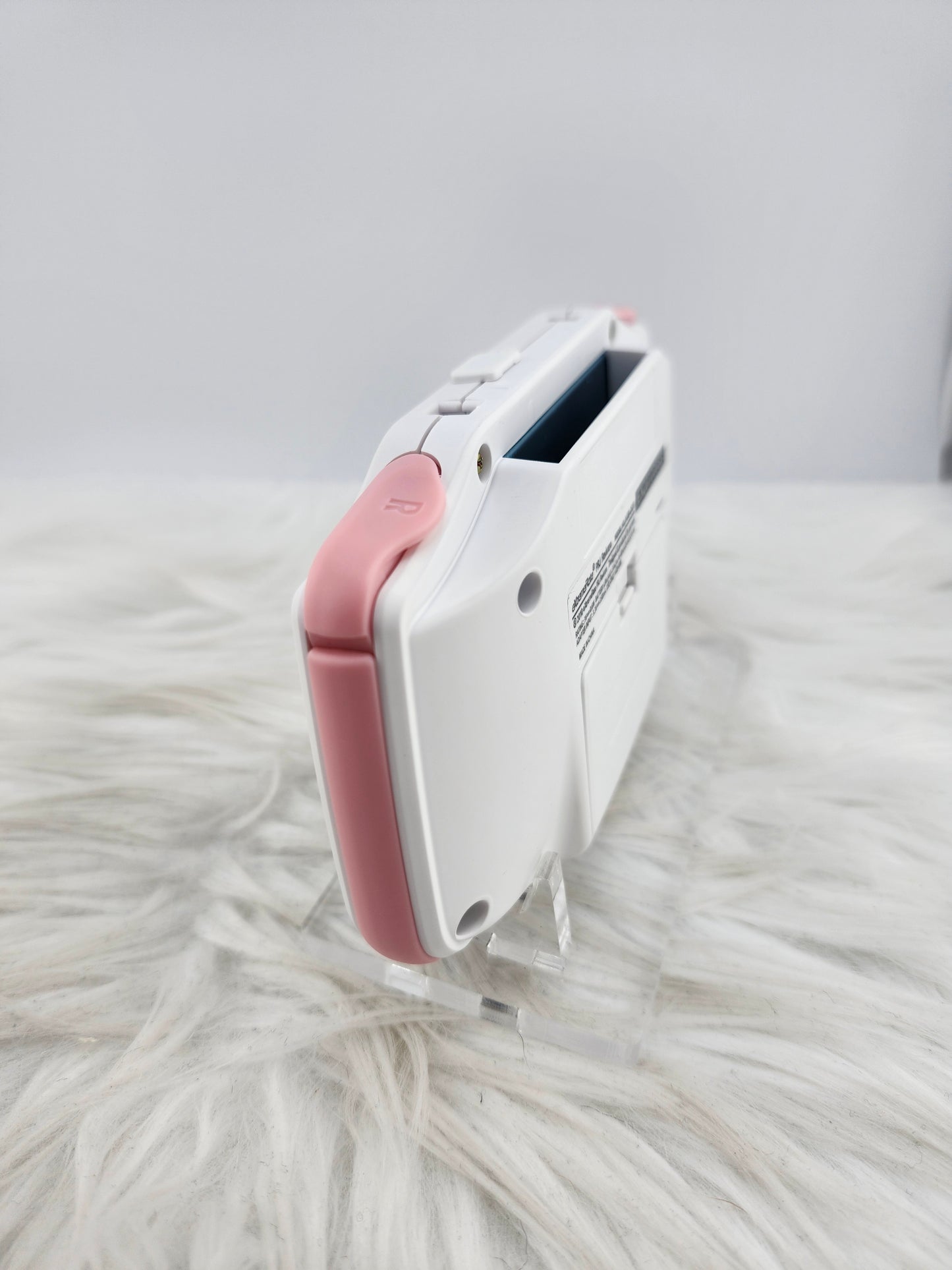 Custom Console: White and Pink Gameboy Advance