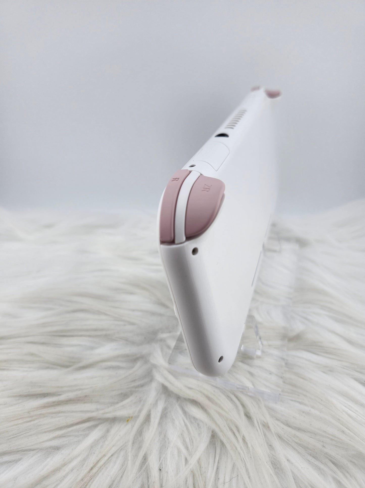 Custom Console: White and Pink Switch Lite