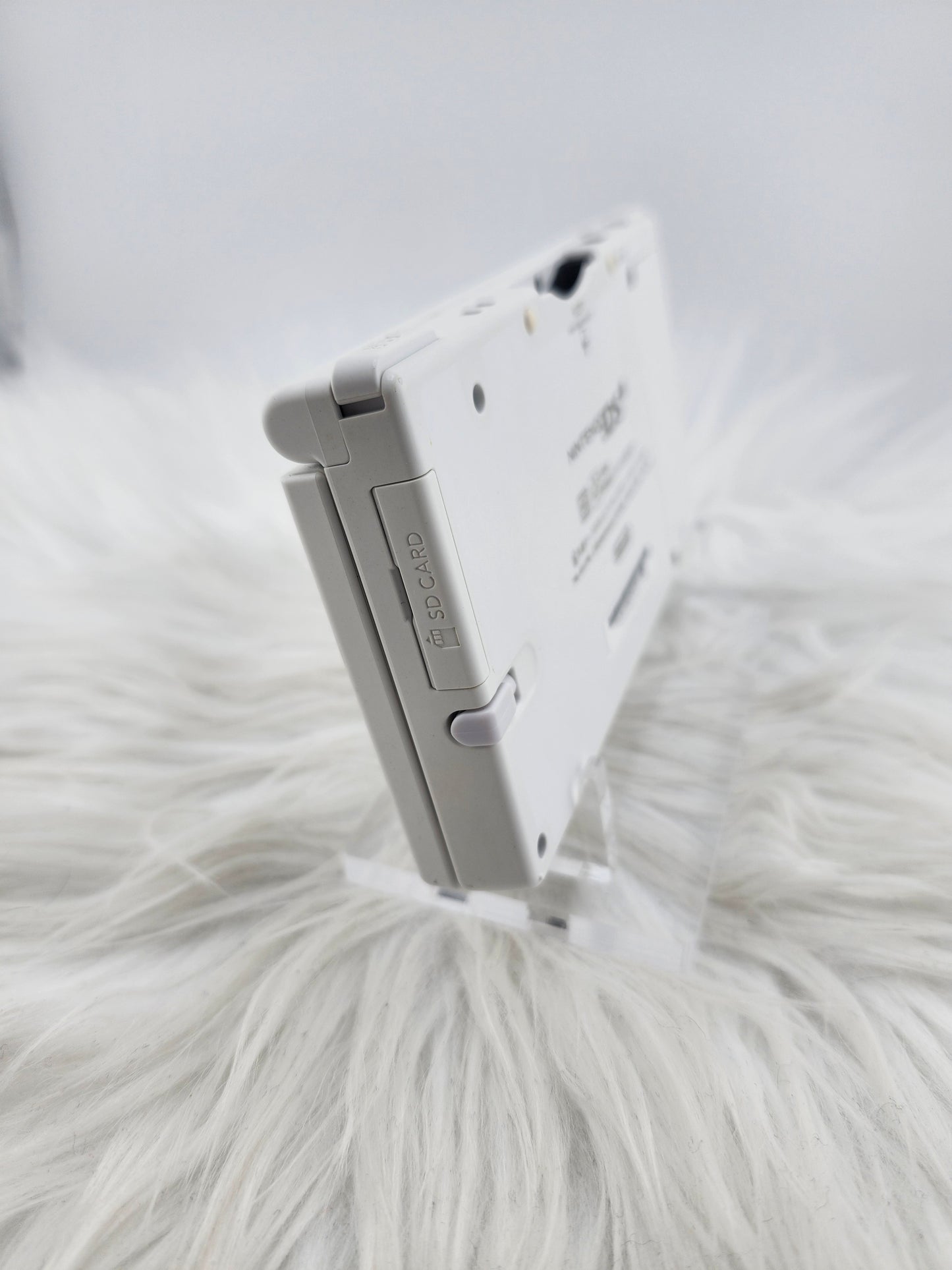White DSi