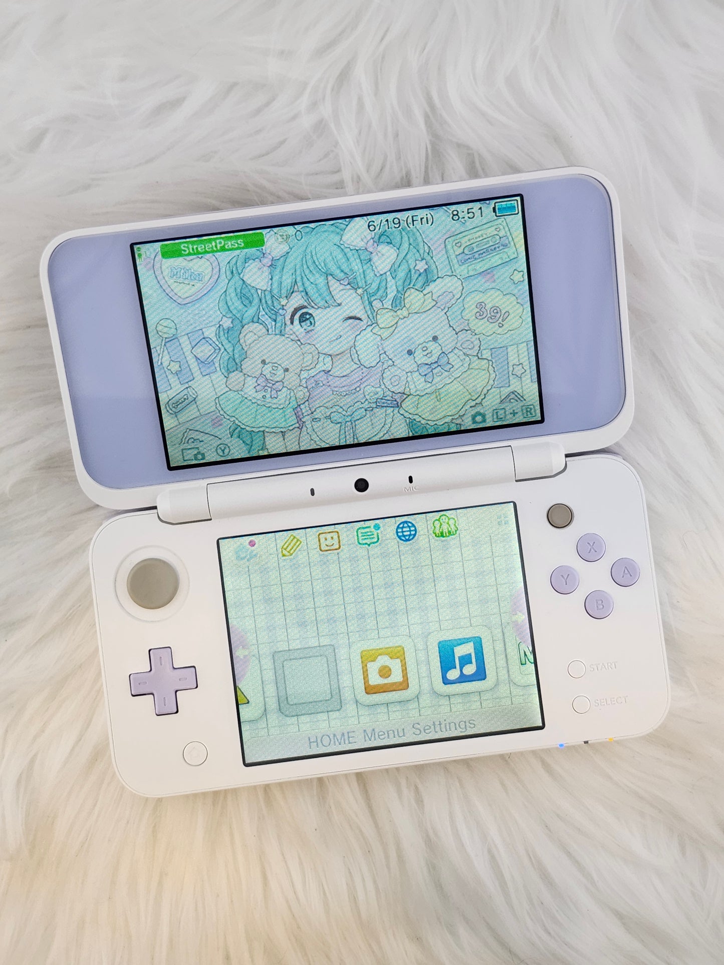 New 2DS XL en Lavanda y Blanco - con Caja