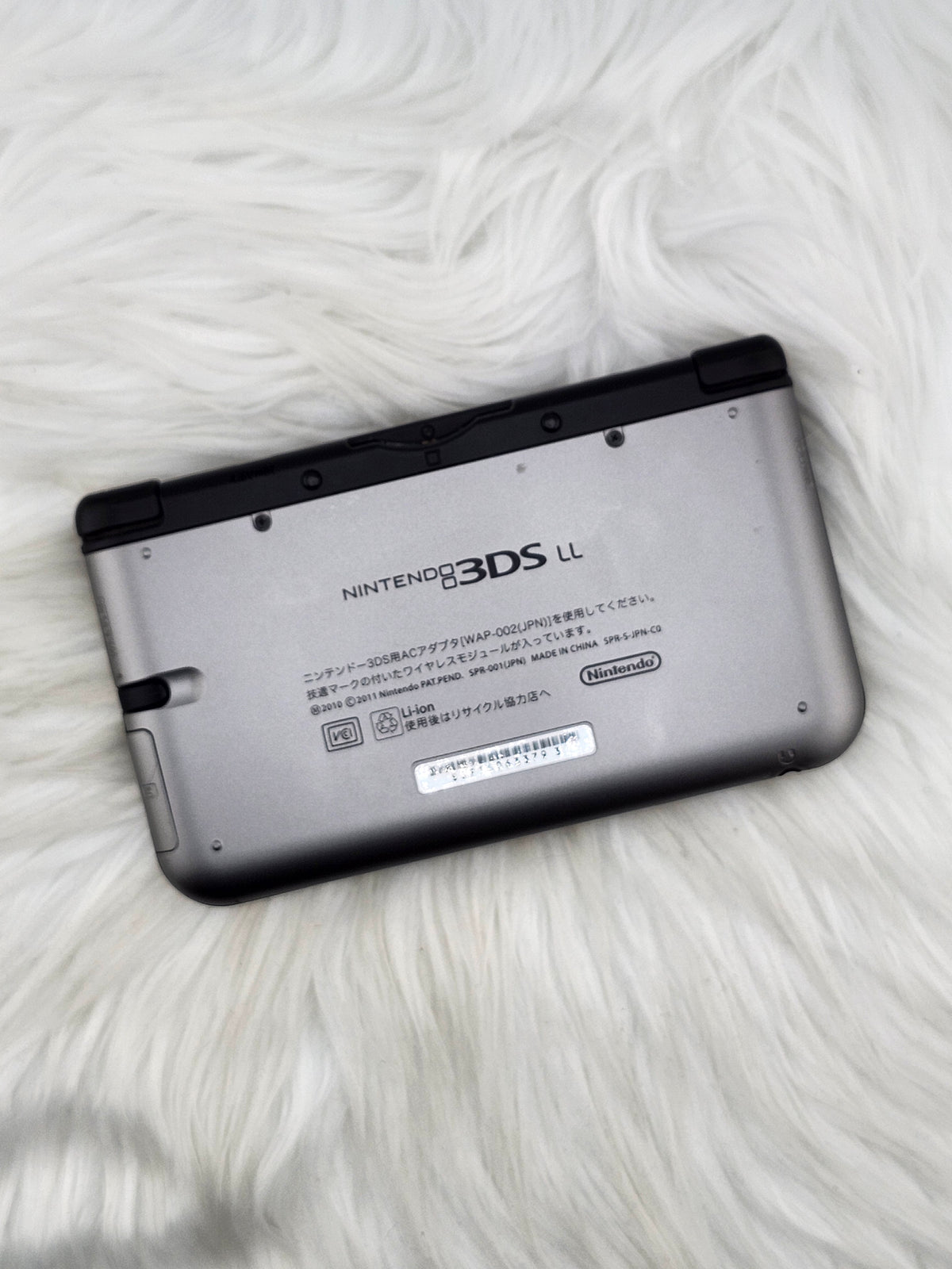 Silver and Black 3DS XL