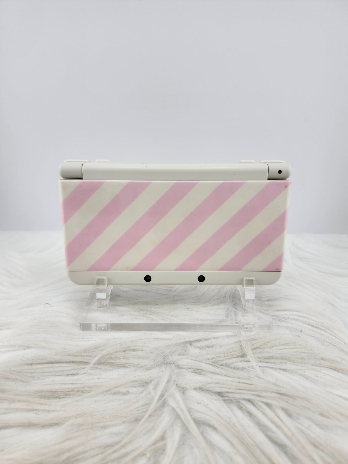 New 3ds con carcasas de rayas rosas y blancas