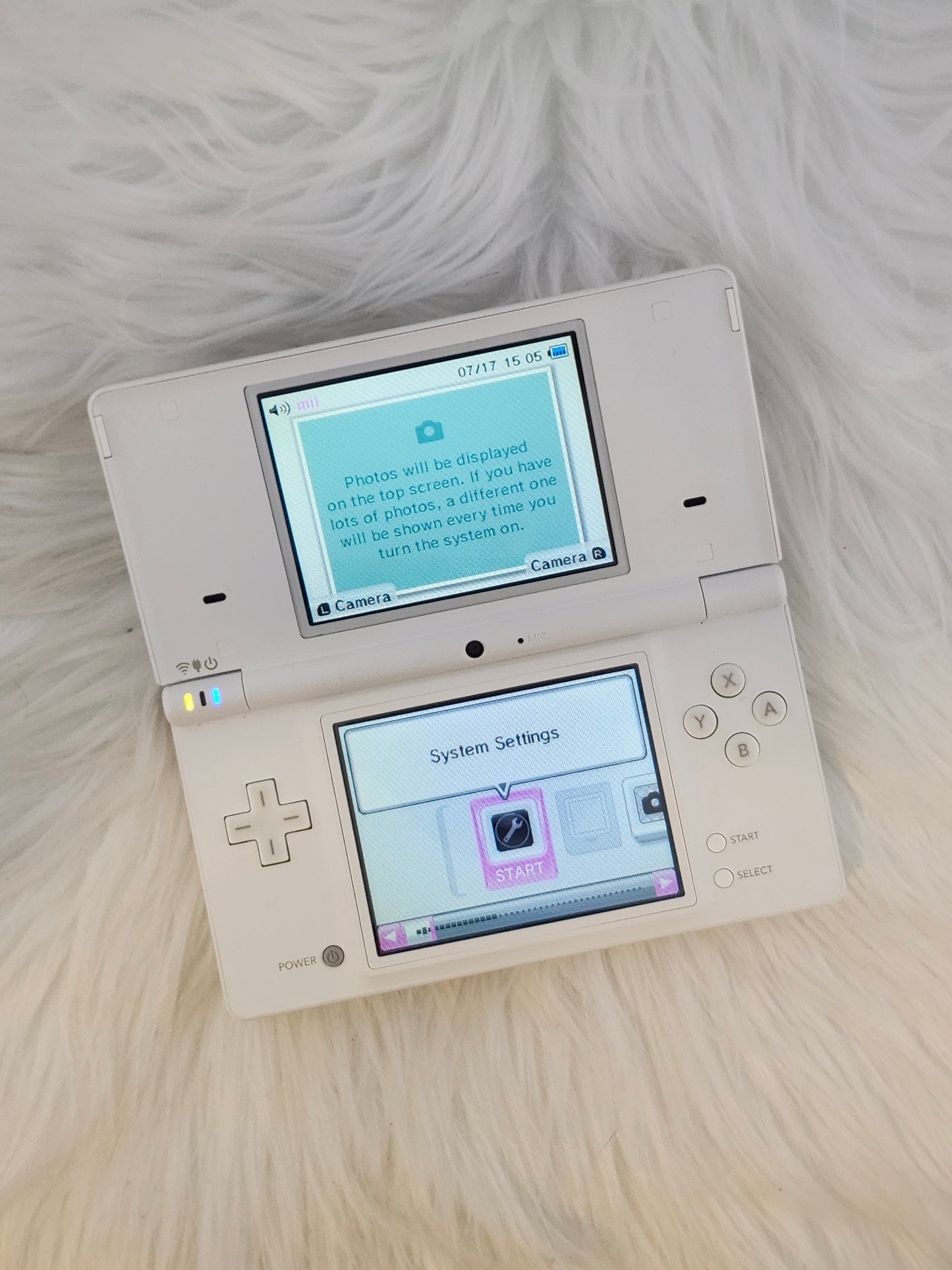 White DSi