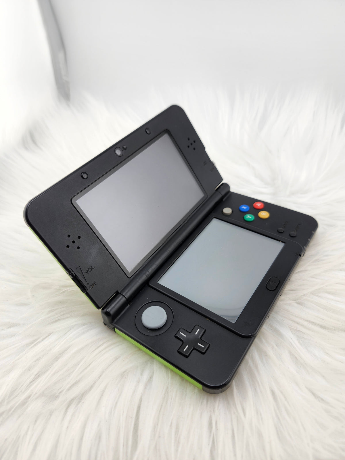 Black "New" Model 3ds with Yoshi Plates
